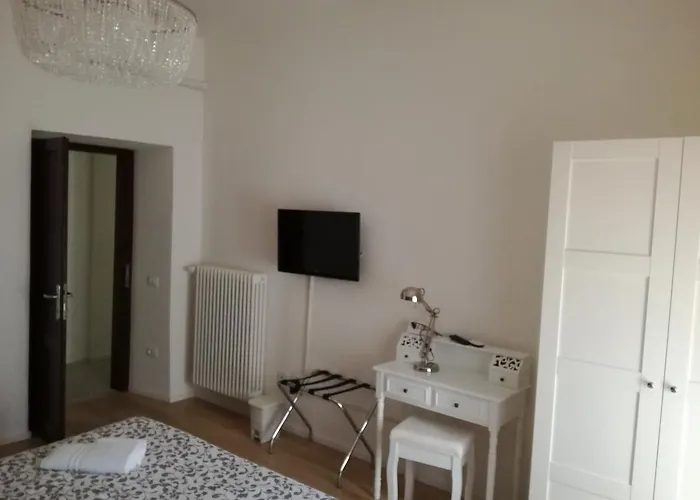 Dante And Bed & Breakfast 2*